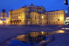 В Петербурге создан Большой театр, получивший впоследствии название Мариинского