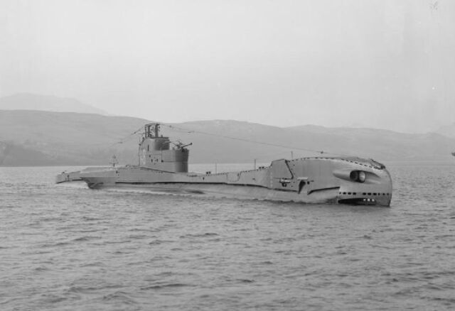 Во время проведения испытаний затонула подводная лодка «Тетис»