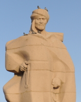 Монумент казахскому ученому и философу 9 века Аль Фараби (Фото: Tracing Tea, Shutterstock)